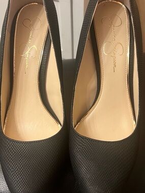 Jessica Simpson Black Textured Pointed-Toe Flats